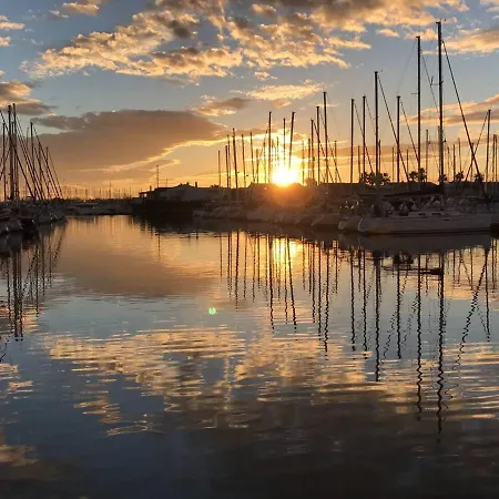Moderne, Centre Port Avec Piscine, Parking, Climatisation - Cap D'agde - Fr-1-723-37 * Agde